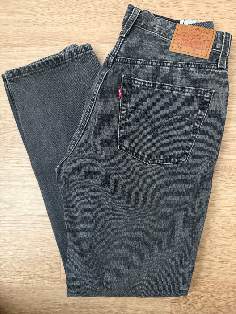 Levi's Women's Straight Leg Jeans in Washed Black